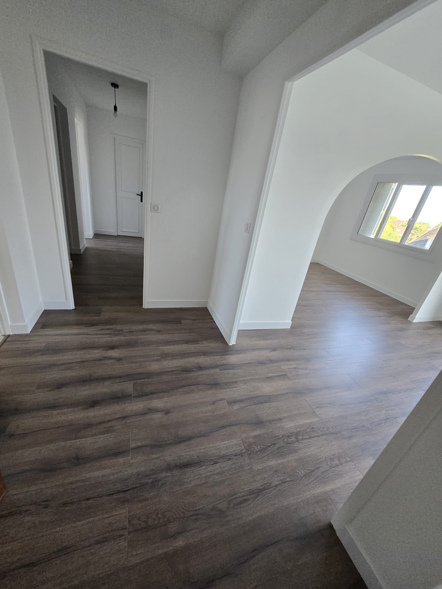 Appartement — séjour & pièces d'eau — photo 5