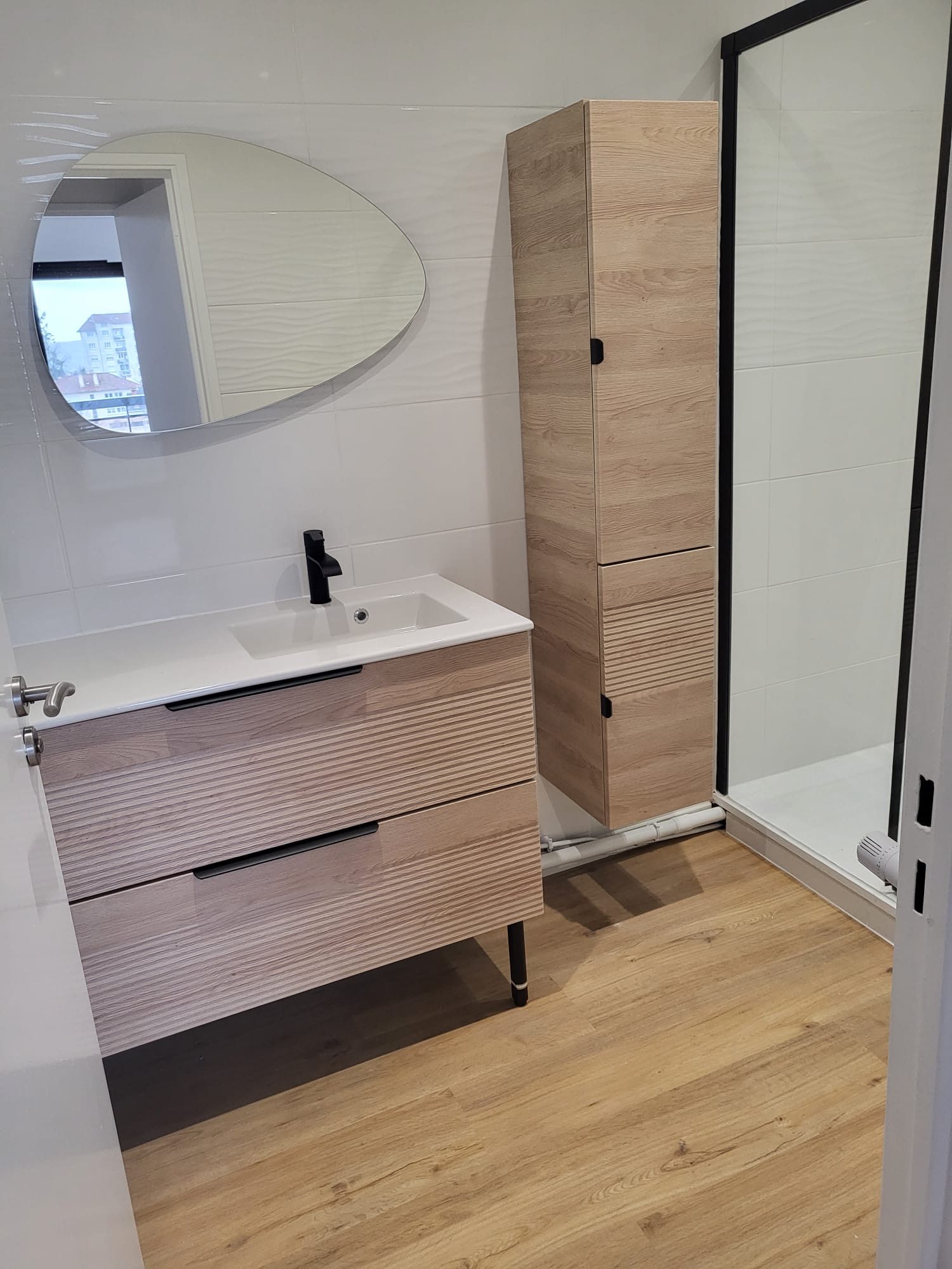 Chambre, entrée & salles d'eau — photo 2